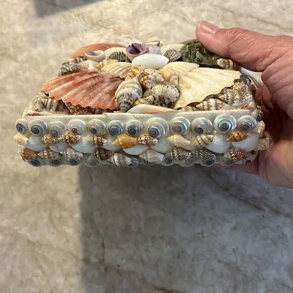 Shell Encrusted Box - Picture 4 of 5
